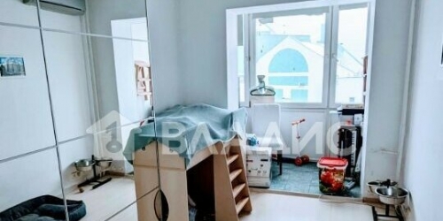 3-комн квартира улица Генерала Белобородова,  д. 15