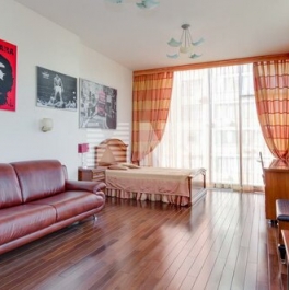 Продажа 5-комн квартиры на вторичном рынке улица Климашкина,  д. 17