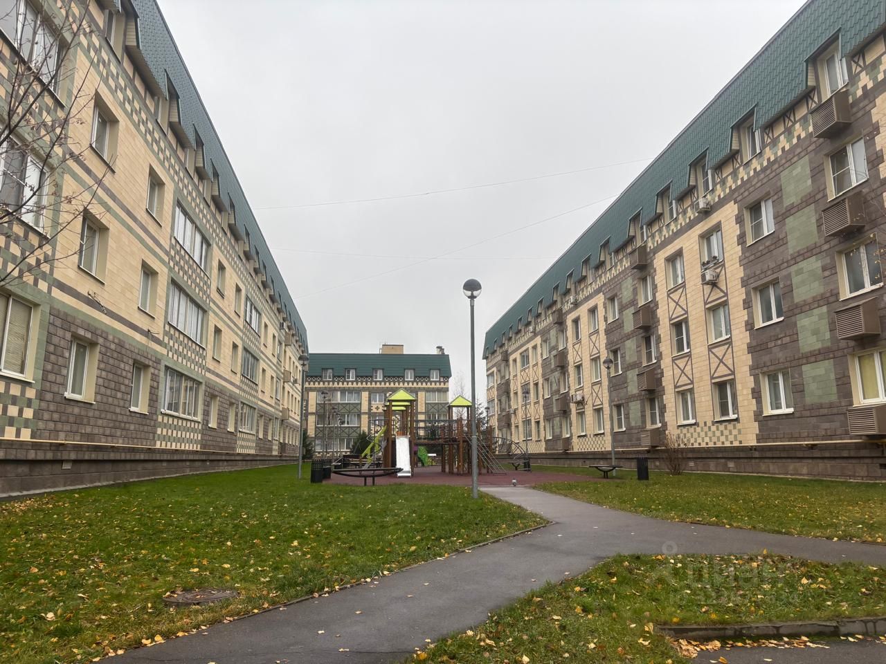 Продажа 2-комн квартиры на вторичном рынке МЖК Изумрудная Долина тер., д. Солманово, улица Лазурная, 18