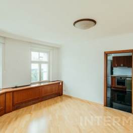 Аренда 4-комн квартиры на вторичном рынке Цветной бульвар,  д. 16/1