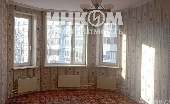 Продажа 2-комн квартиры на вторичном рынке Донецкая улица