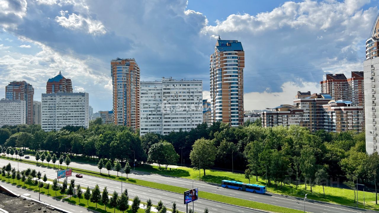 Продажа 4-комн квартиры на вторичном рынке Ленинский проспект, 106К1
