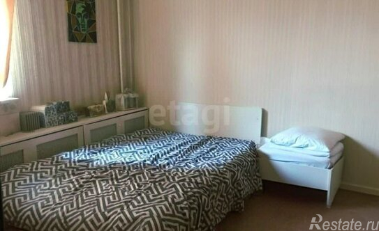 Продажа 1-комн квартиры на вторичном рынке Украинский б-р,  д. 8,  к. 1