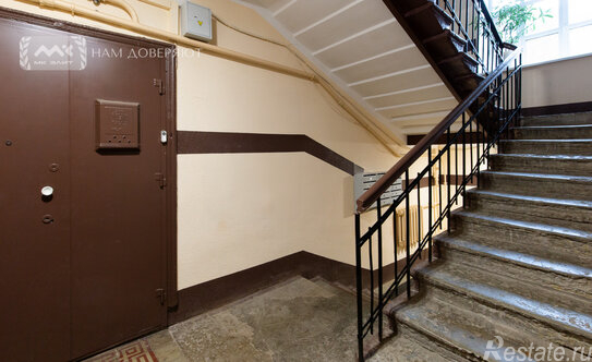 Продажа 2-комн квартиры на вторичном рынке Новоладожская улица,  д. 12