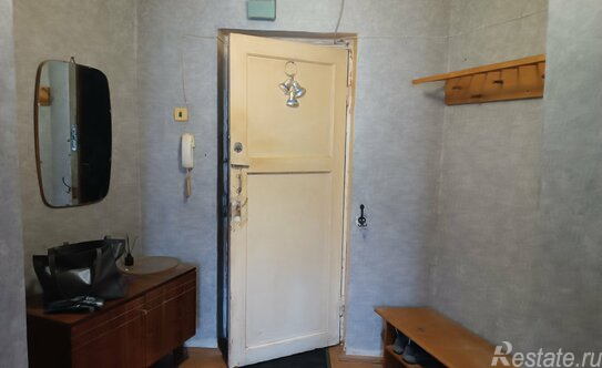 Продажа 2-комн квартиры на вторичном рынке Бокситогорский район, улица Металлургов,  д. 8