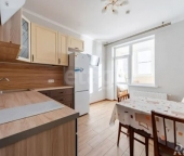 Продать Квартиры вторичка Школьная улица  17 с1 