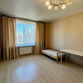 Продажа 3-комн квартиры на вторичном рынке проспект Королёва,  д. 65