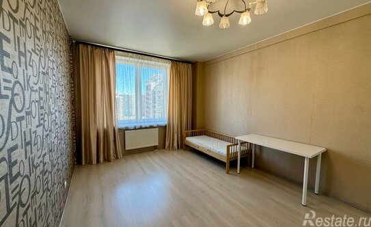 Продажа 3-комн квартиры на вторичном рынке проспект Королёва,  д. 65