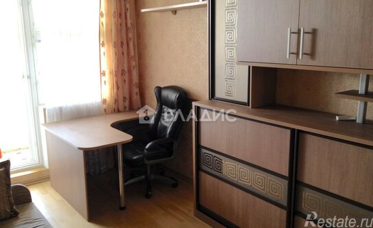 Продажа 3-комн квартиры на вторичном рынке ул Верхние Поля,  д. 18