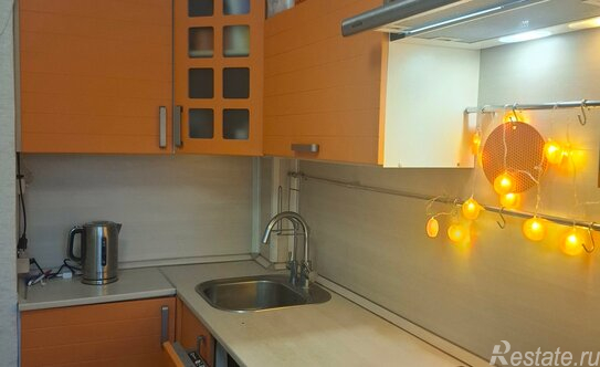 Продажа 2-комн квартиры на вторичном рынке Митинский 2-й пер,  д. 5