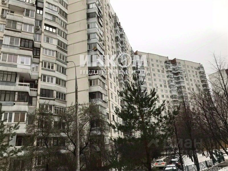 Продажа 2-комн квартиры на вторичном рынке Осенняя улица,  д. 26