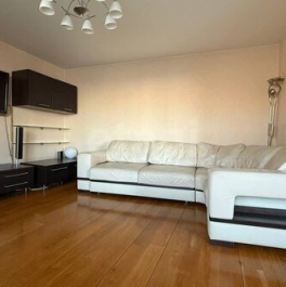 Продажа 3-комн квартиры на вторичном рынке Авиаконструкторов пр-кт,  д. 49