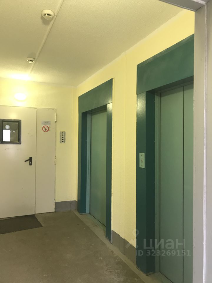 Продажа 3-комн квартиры на вторичном рынке Богатырский проспект, 52к1