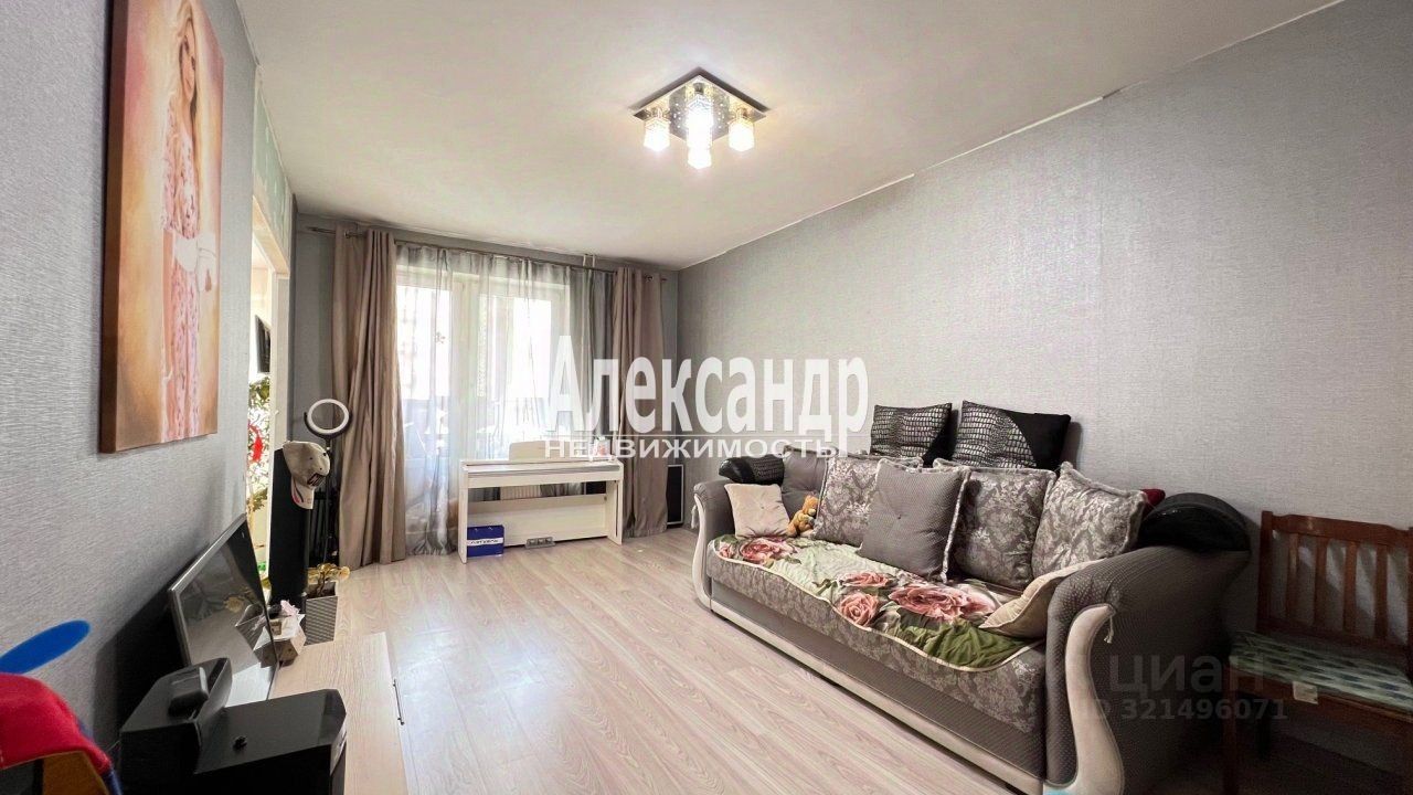 Продажа 3-комн квартиры на вторичном рынке Выборг, Московский проспект, 9