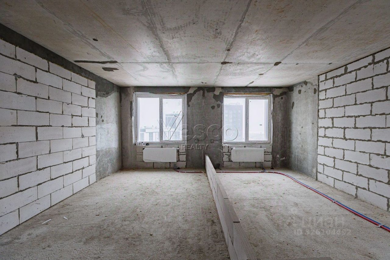 Продажа 3-комн квартиры на вторичном рынке улица Берзарина, 32А