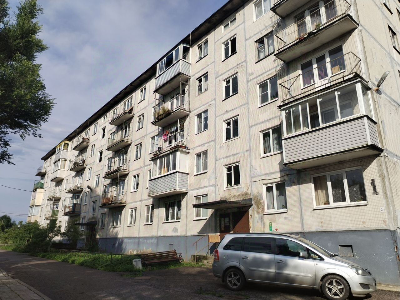 Продажа 2-комн квартиры на вторичном рынке пос. Володарское, 1