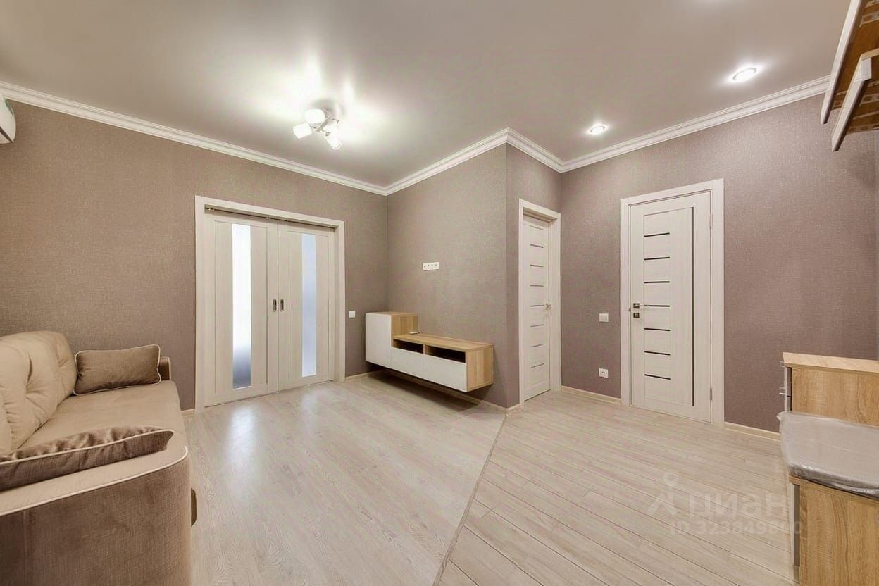 Аренда 2-комн квартиры на вторичном рынке Одинцово, улица Гвардейская, 11