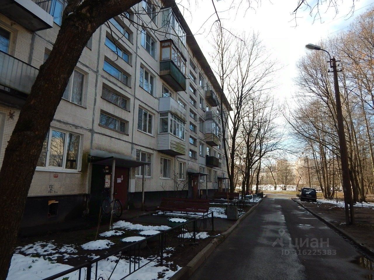 Продажа 2-комн квартиры на вторичном рынке Сестрорецк, набережная Строителей, 10