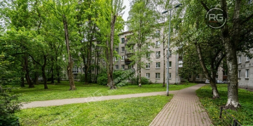 3-комн квартира улица Нахимова,  д. 4