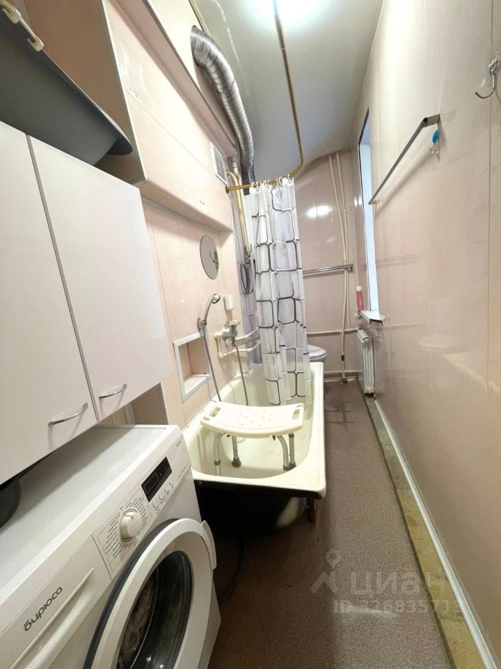 Продажа 2-комн квартиры на вторичном рынке Колыберево мкр, переулок 2-й Школьный,  д. 1