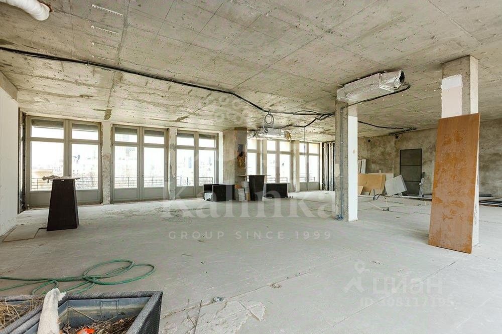 Продажа 5-комн квартиры на вторичном рынке Большой Левшинский переулок, 11