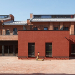 Продажа 3-комн квартиры на вторичном рынке улица Костикова,  д. 4 к1