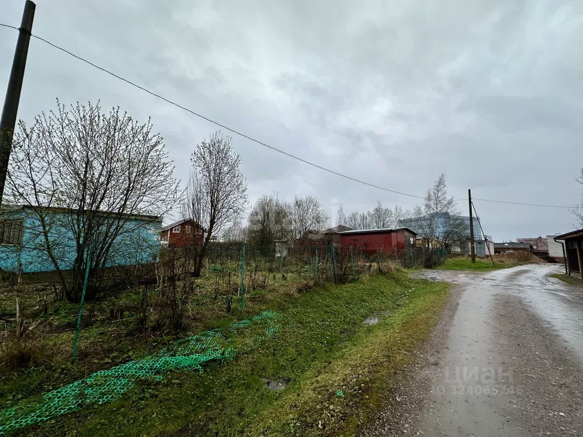 Продажа земли пос. Стрельна, улица Новые Заводы, 57г