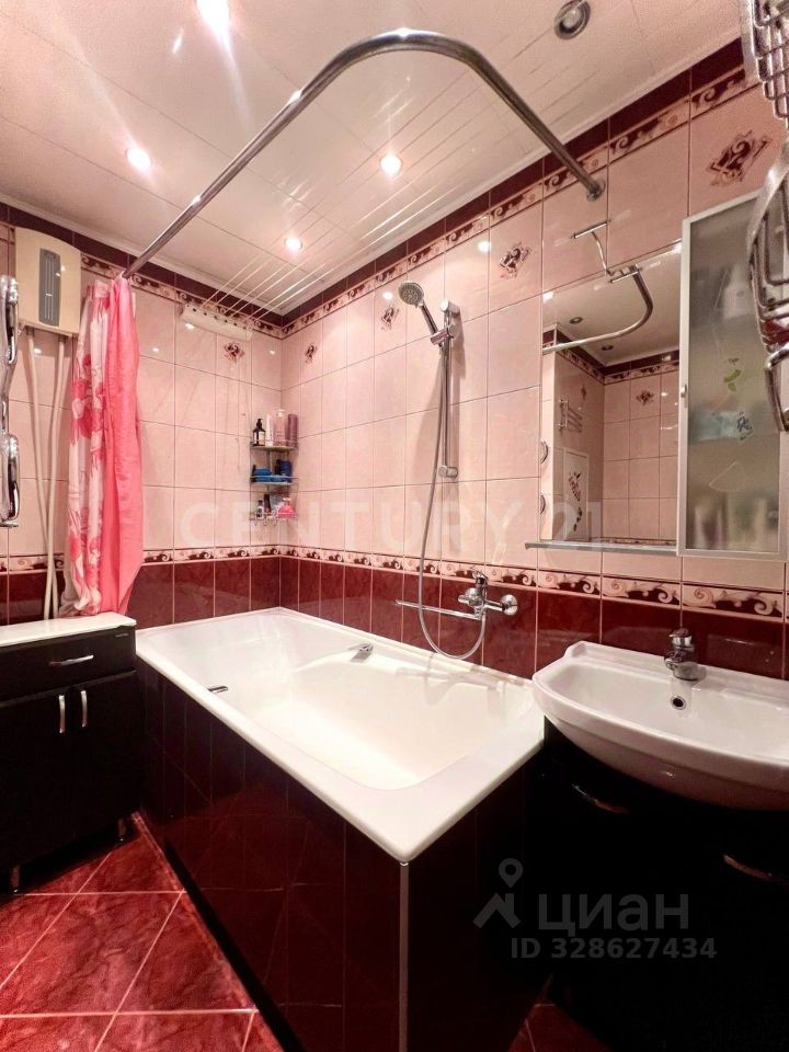 Продажа 2-комн квартиры на вторичном рынке Новогиреевская улица, 34