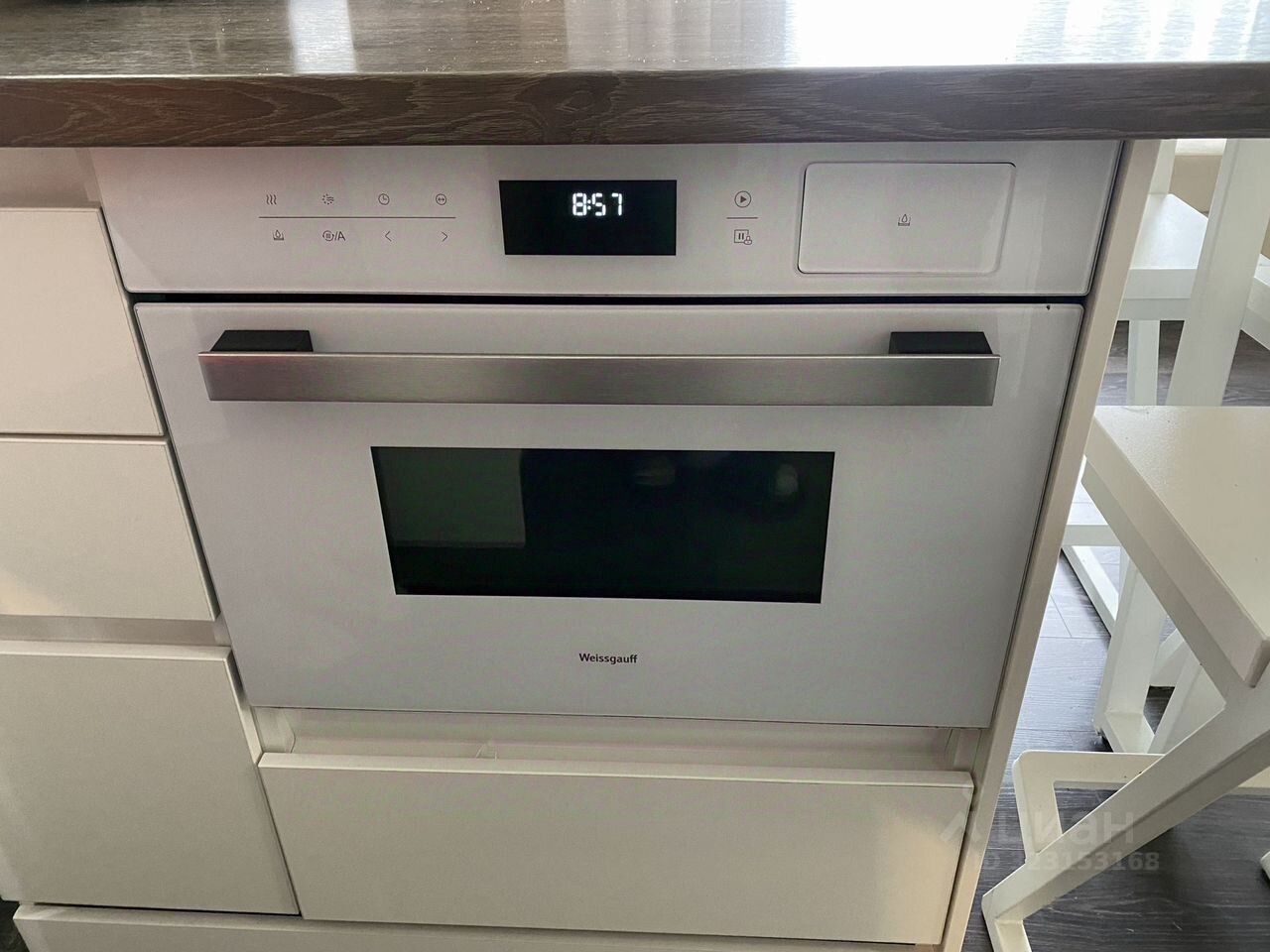 Продажа 2-комн квартиры на вторичном рынке улица Генерала Кравченко, 3к2