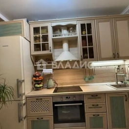 Продажа 2-комн квартиры на вторичном рынке ул Академика Семёнова,  д. 15,  к. 1