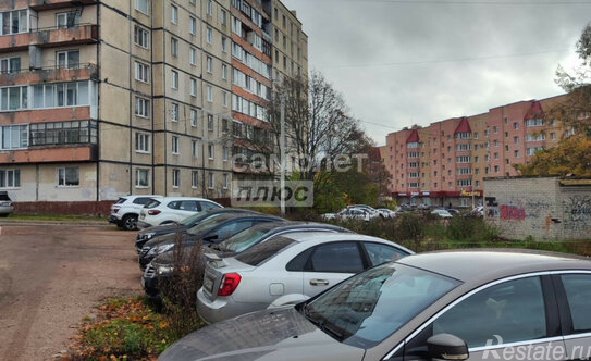 Продажа 3-комн квартиры на вторичном рынке Выборг, ул Гагарина,  д. 12