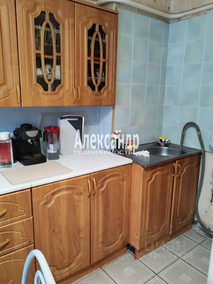 Продажа 1-комн квартиры на вторичном рынке Выборг, улица Кривоносова,  д. 11