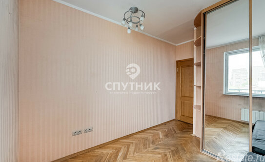 Продажа 2-комн квартиры на вторичном рынке Флотская улица,  д. 13 к3