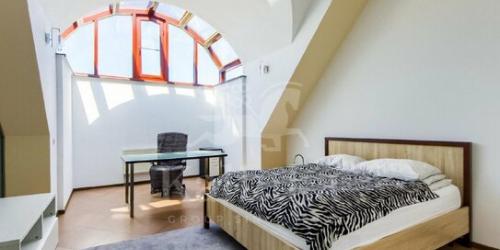 4-комн квартира Варсонофьевский пер,  д. 6