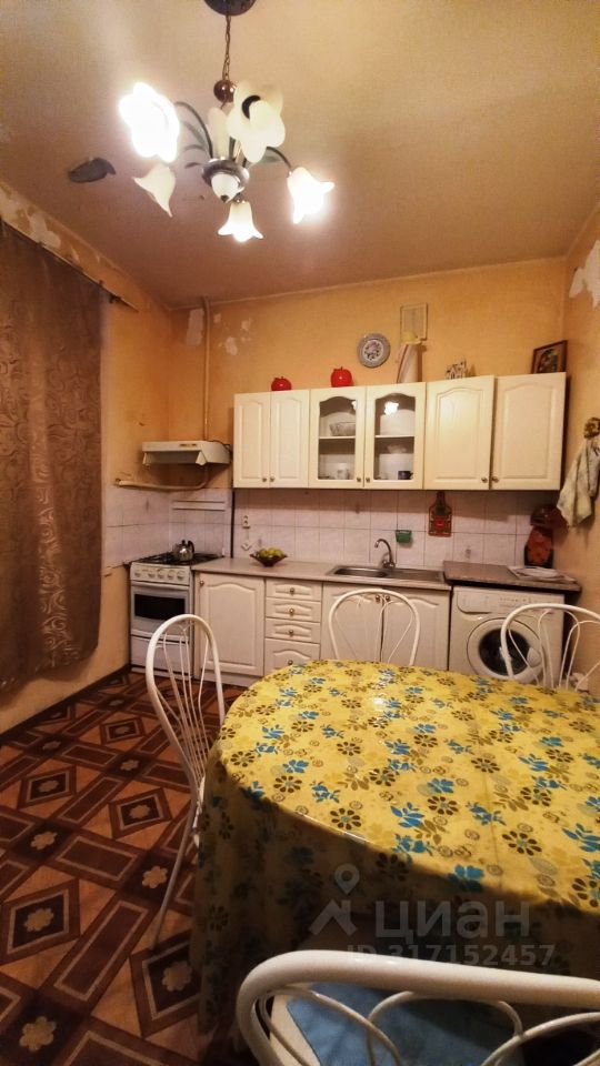 Продажа 2-комн квартиры на вторичном рынке Караванная улица, 24-26