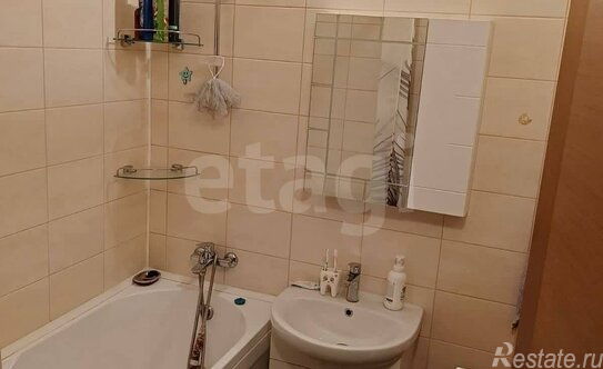 Продажа 2-комн квартиры на вторичном рынке улица Лидии Зверевой,  д. 3 к3