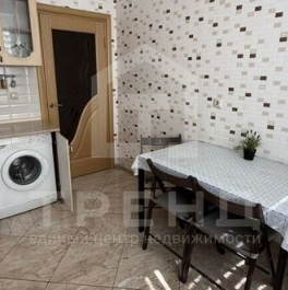 Продажа 4-комн квартиры на вторичном рынке Петровский пр-кт,  д. 24,  к. 1