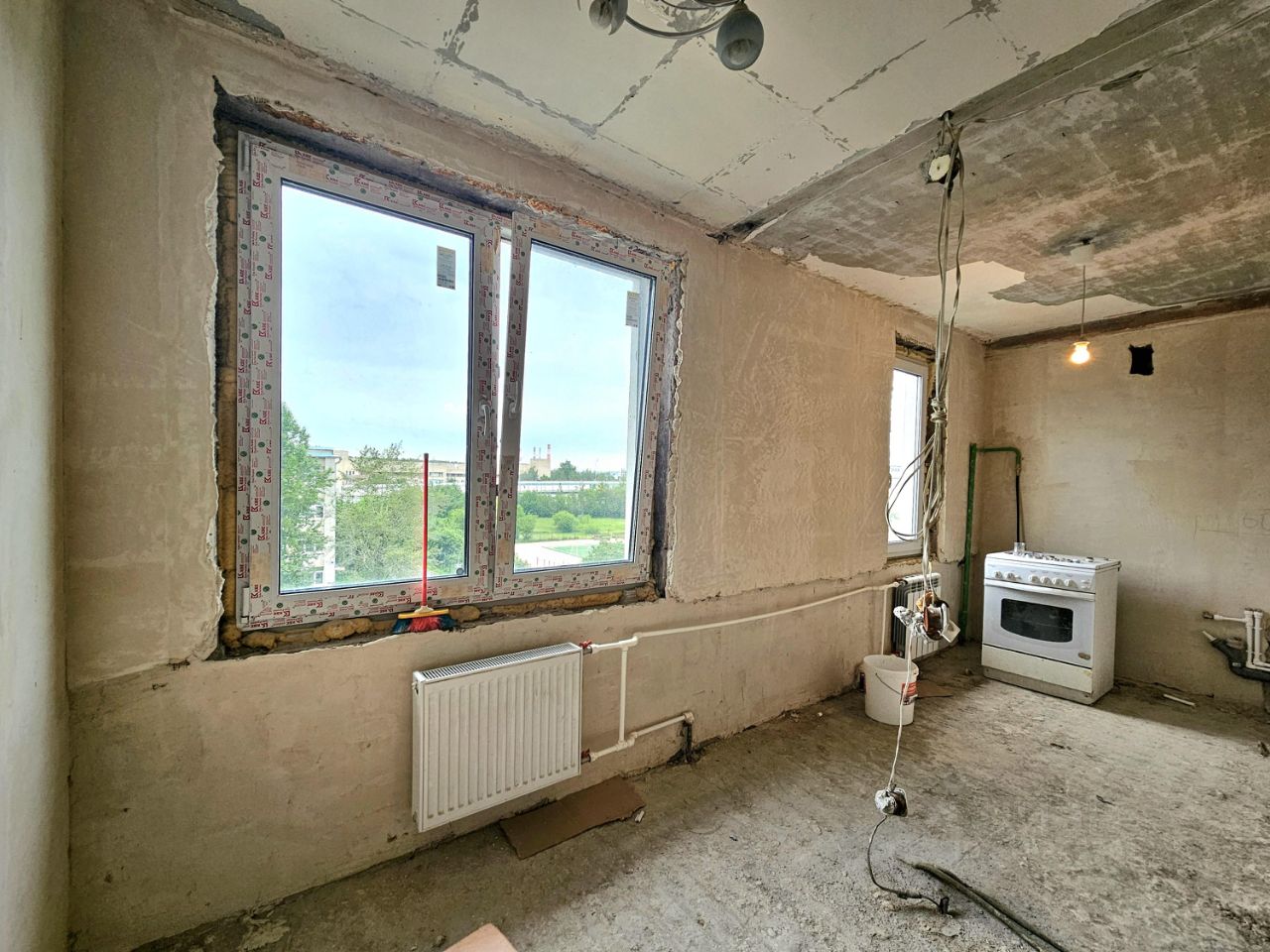 Продажа 3-комн квартиры на вторичном рынке Трамвайный проспект, 21К1