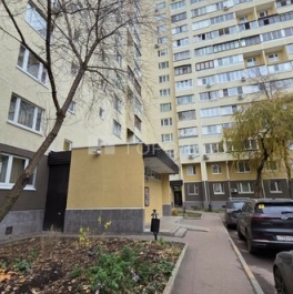 Продажа 2-комн квартиры на вторичном рынке улица Маршала Захарова,  д. 16 к1