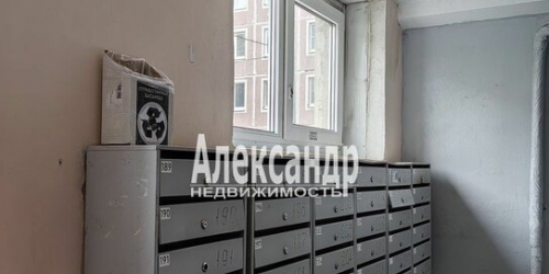 3-комн квартира улица Шаврова,  д. 17