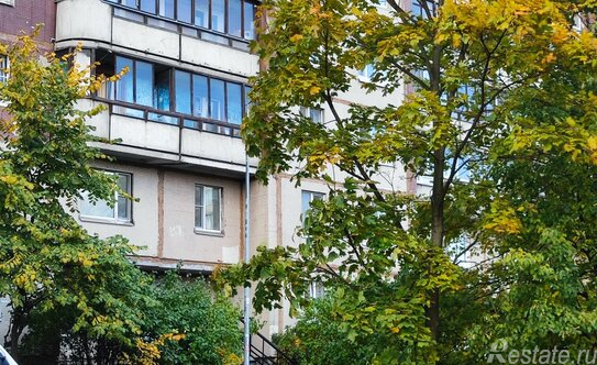 Продажа 1-комн квартиры на вторичном рынке Космонавтов пр-кт,  д. 75