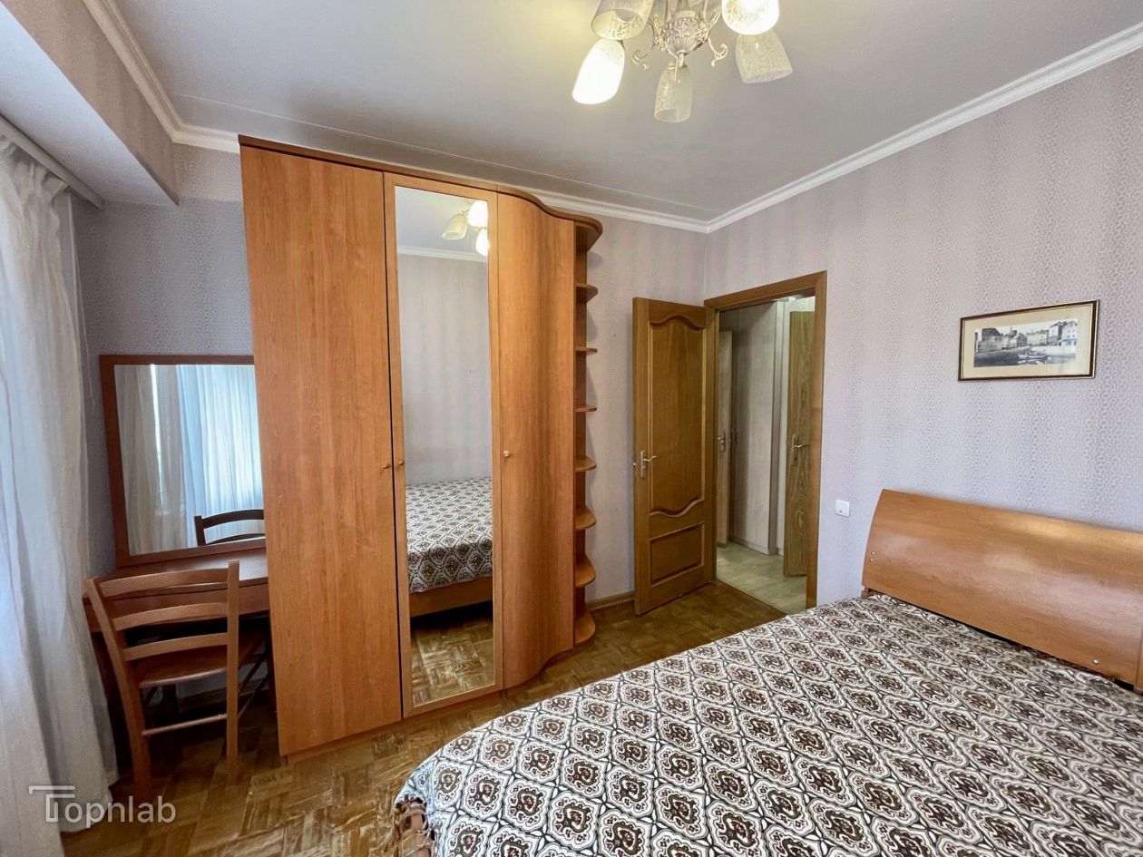 Продажа 3-комн квартиры на вторичном рынке Братская улица, 17К2