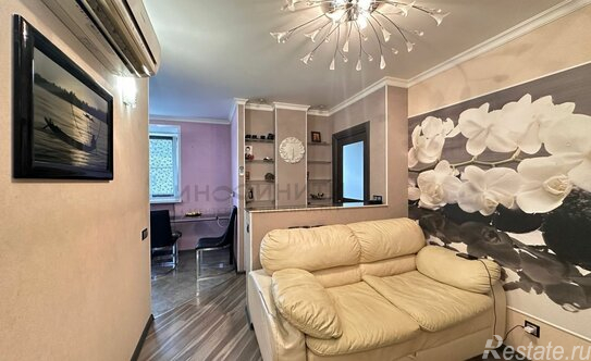 Продажа 2-комн квартиры на вторичном рынке Судостроительная улица,  д. 31 к4