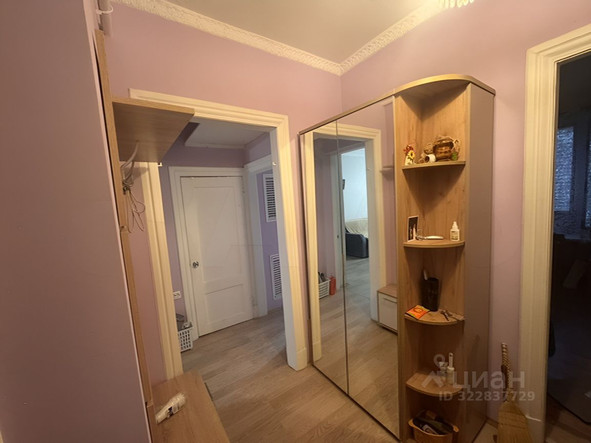 Продажа 3-комн квартиры на вторичном рынке Удельный проспект, 31