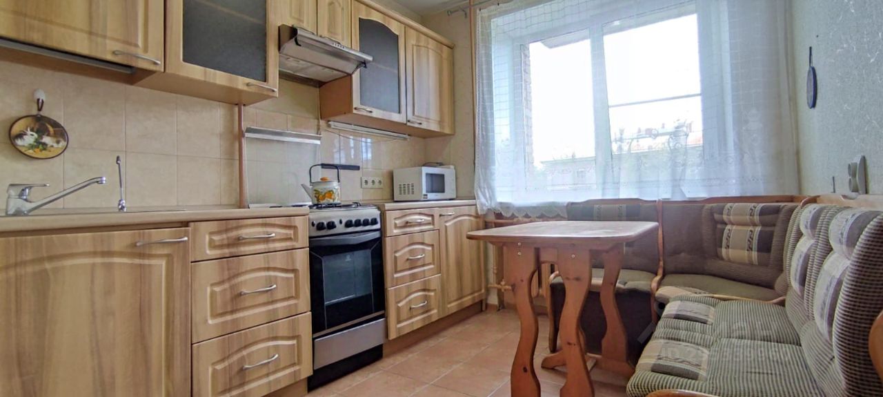 Аренда 1-комн квартиры на вторичном рынке проспект Тореза, 33