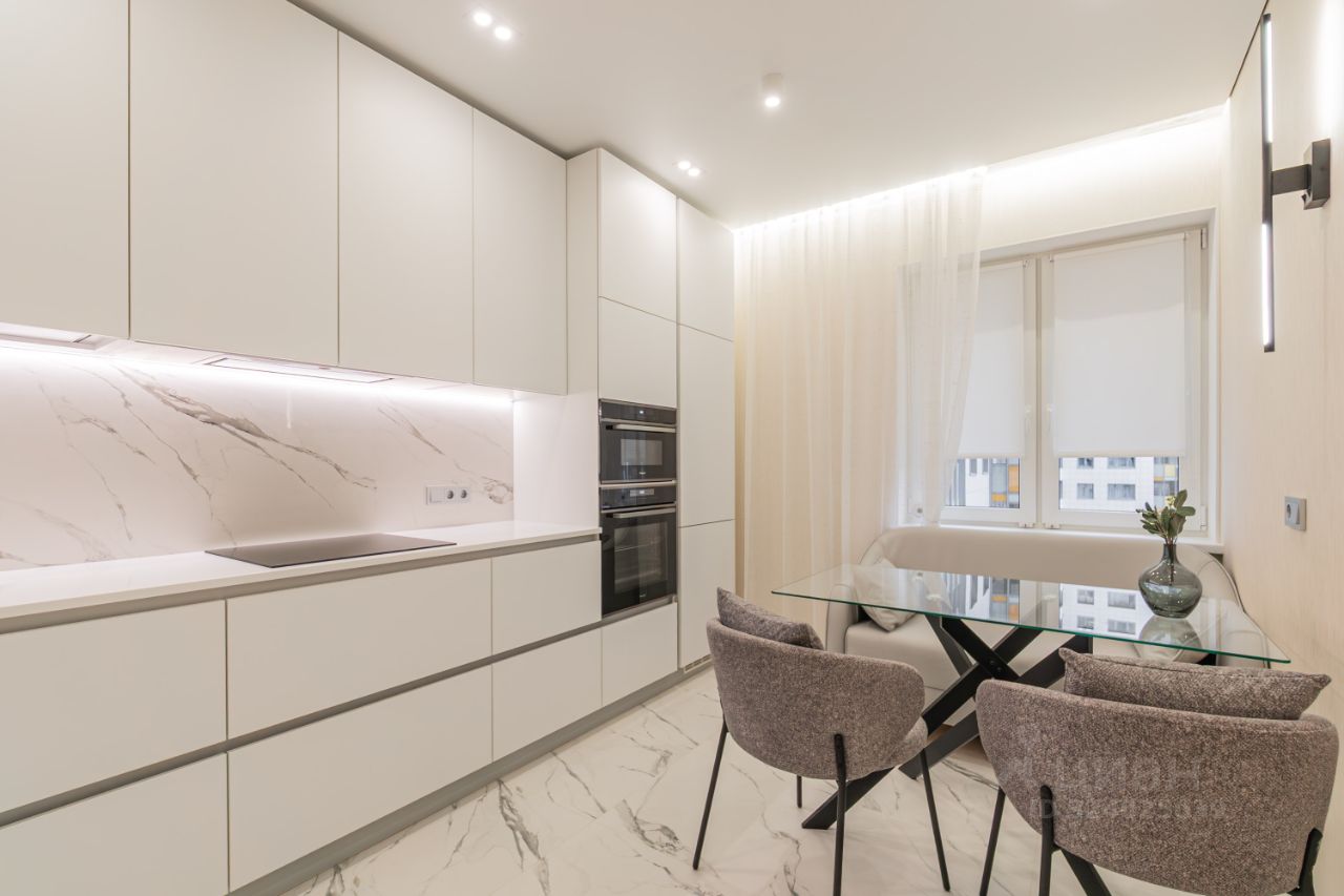 Продажа 2-комн квартиры на вторичном рынке улица Среднерогатская, 13к1