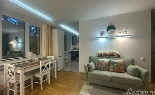 Продажа 1-комн квартиры на вторичном рынке Пушкин г, Церковная ул,  д. 46