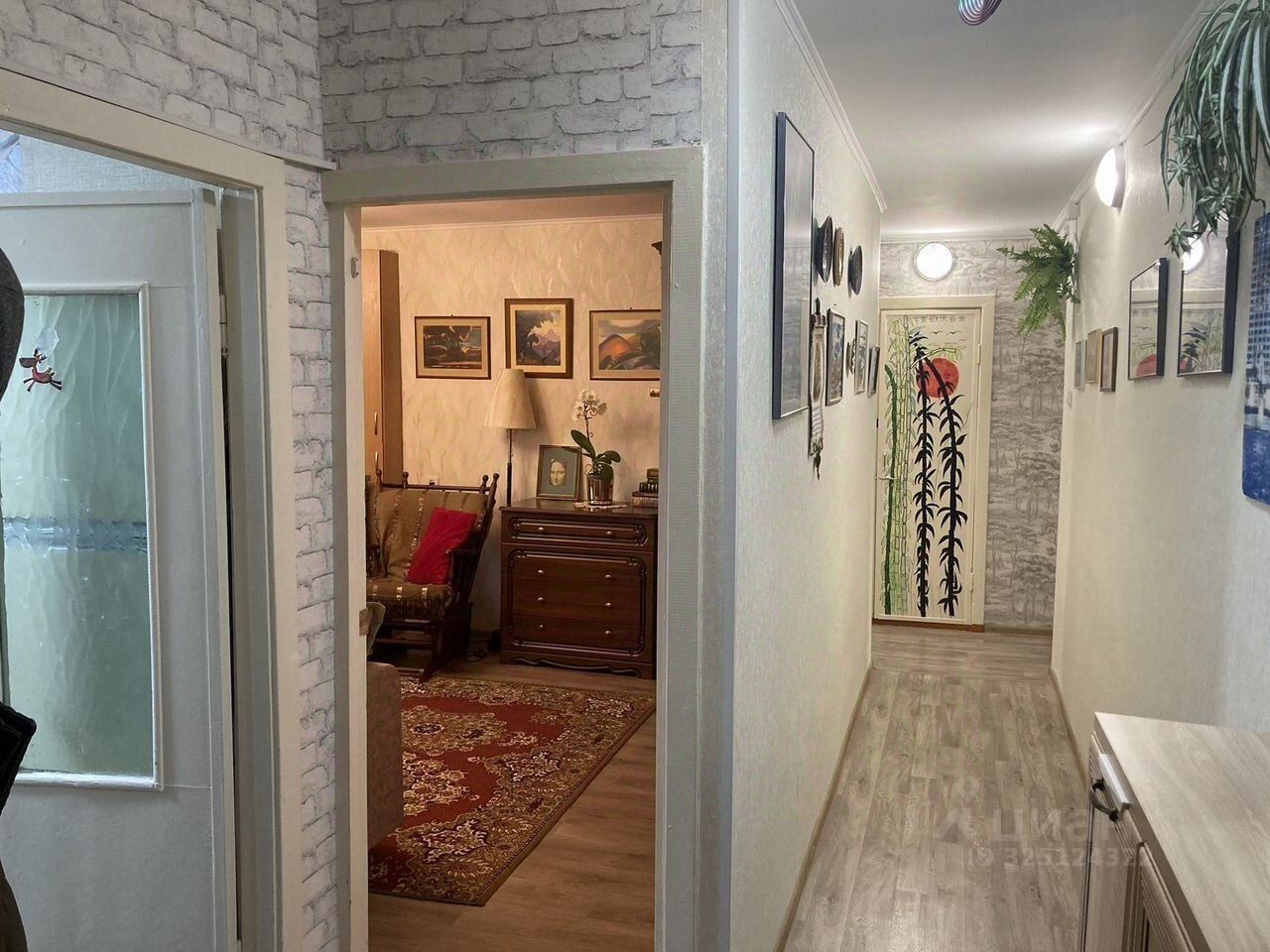 Продажа 3-комн квартиры на вторичном рынке Кириши, проспект Ленина, 23