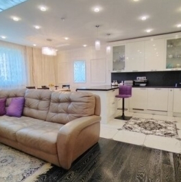 Продажа 4-комн квартиры на вторичном рынке Кронштадтский б-р,  д. 49 к1