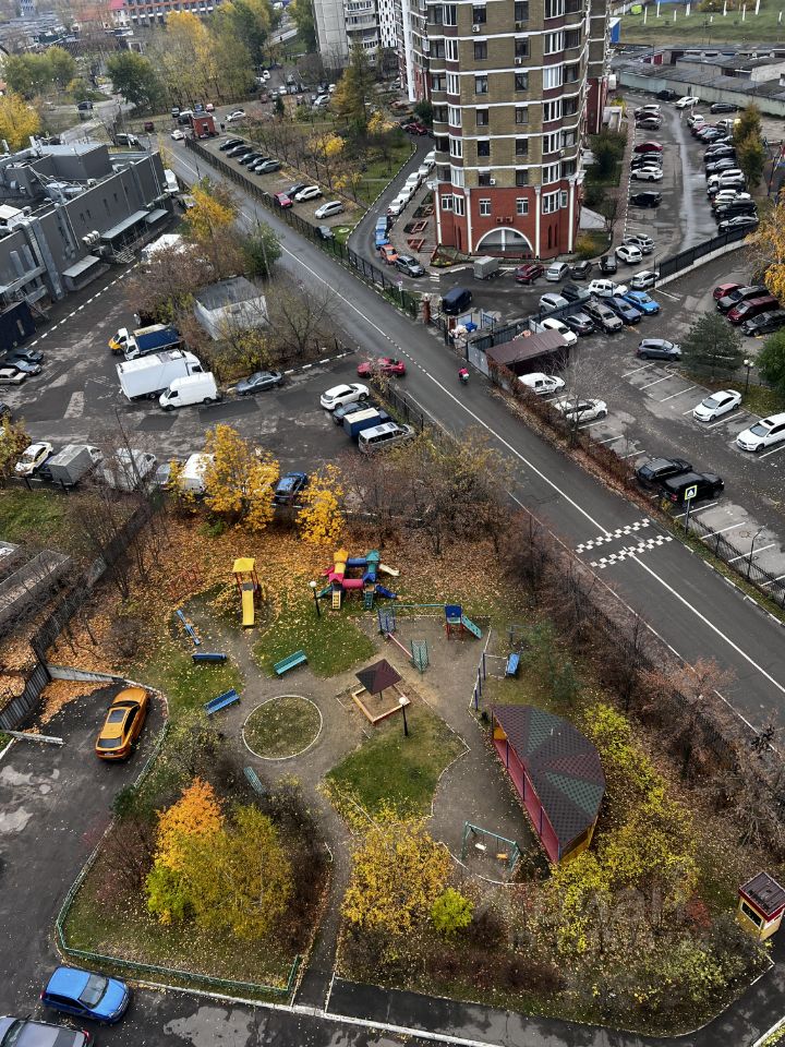 Продажа 4-комн квартиры на вторичном рынке Городок Б мкр, Люберцы, улица 3-е Почтовое Отделение, 61к1